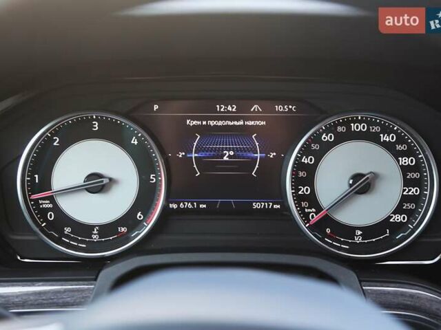 Серый Фольксваген Туарег, объемом двигателя 2.97 л и пробегом 50 тыс. км за 60500 $, фото 15 на Automoto.ua