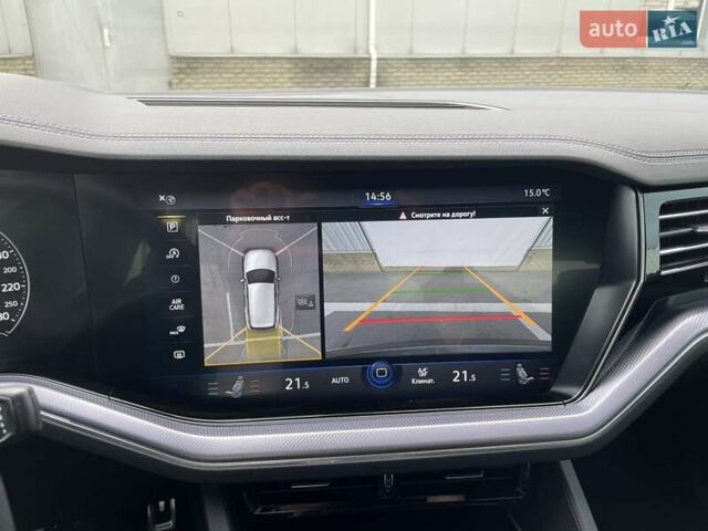 Сірий Фольксваген Туарег, об'ємом двигуна 2.97 л та пробігом 41 тис. км за 71990 $, фото 15 на Automoto.ua