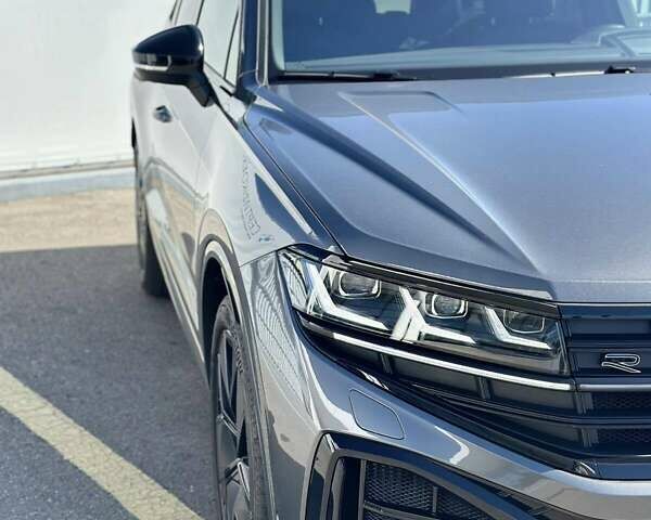 Серый Фольксваген Туарег, объемом двигателя 2.99 л и пробегом 13 тыс. км за 82000 $, фото 8 на Automoto.ua