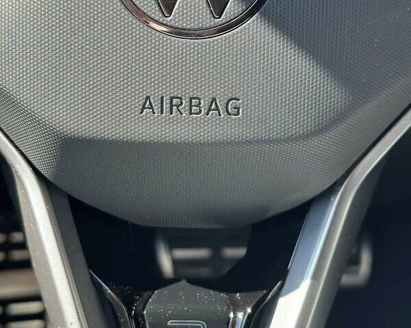 Серый Фольксваген Туарег, объемом двигателя 2.99 л и пробегом 13 тыс. км за 82000 $, фото 53 на Automoto.ua