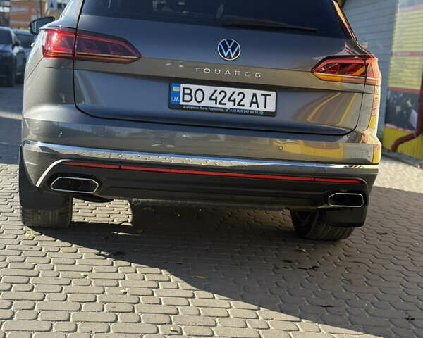 Сірий Фольксваген Туарег, об'ємом двигуна 2.97 л та пробігом 66 тис. км за 66800 $, фото 2 на Automoto.ua