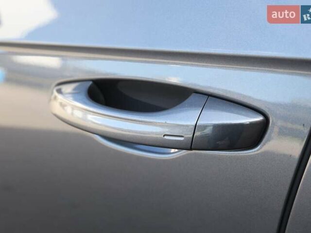 Серый Фольксваген Туарег, объемом двигателя 2.97 л и пробегом 50 тыс. км за 60500 $, фото 36 на Automoto.ua