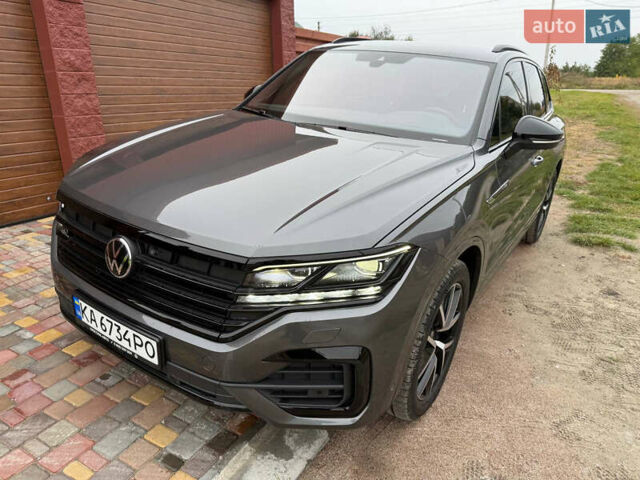 Серый Фольксваген Туарег, объемом двигателя 2.97 л и пробегом 43 тыс. км за 76900 $, фото 6 на Automoto.ua