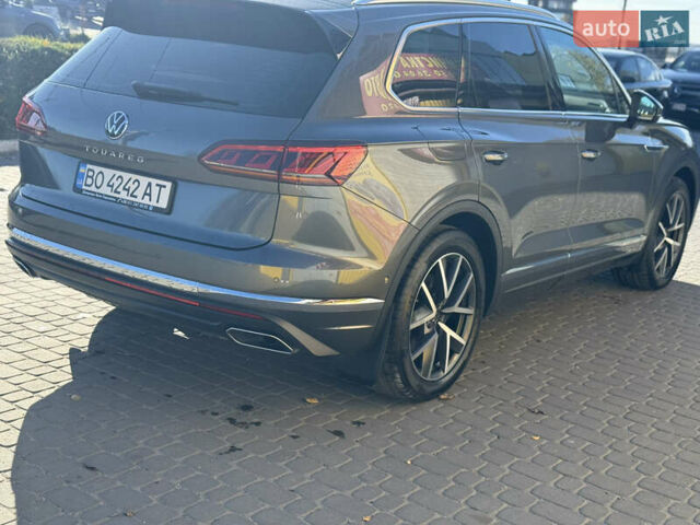Сірий Фольксваген Туарег, об'ємом двигуна 2.97 л та пробігом 66 тис. км за 66800 $, фото 3 на Automoto.ua