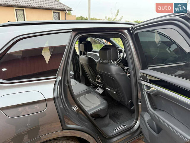 Серый Фольксваген Туарег, объемом двигателя 2.97 л и пробегом 43 тыс. км за 76900 $, фото 25 на Automoto.ua