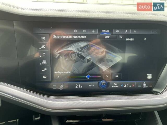 Сірий Фольксваген Туарег, об'ємом двигуна 2.97 л та пробігом 41 тис. км за 71990 $, фото 26 на Automoto.ua