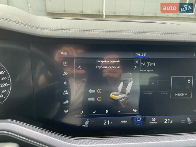 Сірий Фольксваген Туарег, об'ємом двигуна 2.97 л та пробігом 41 тис. км за 71990 $, фото 23 на Automoto.ua