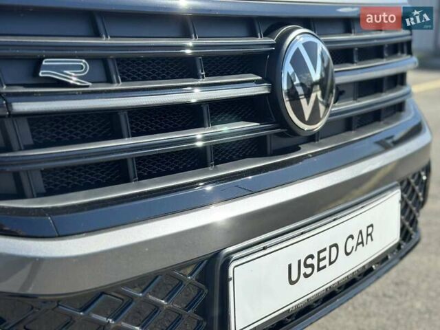 Серый Фольксваген Туарег, объемом двигателя 2.99 л и пробегом 13 тыс. км за 82000 $, фото 62 на Automoto.ua