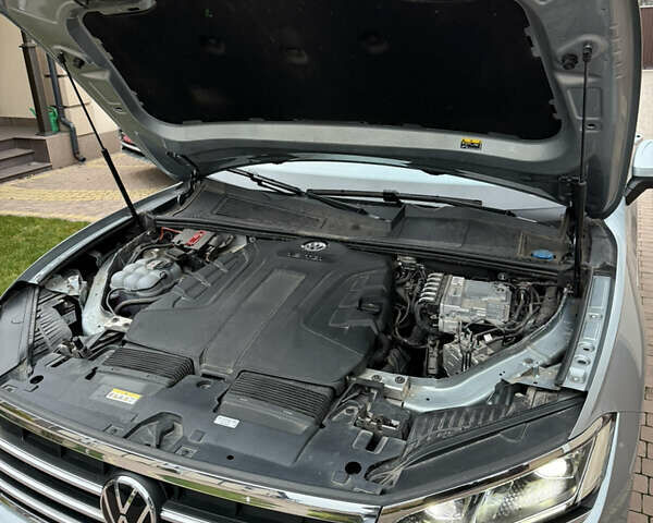 Серый Фольксваген Туарег, объемом двигателя 2.97 л и пробегом 62 тыс. км за 59800 $, фото 34 на Automoto.ua