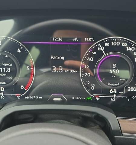 Серый Фольксваген Туарег, объемом двигателя 2.97 л и пробегом 41 тыс. км за 62000 $, фото 3 на Automoto.ua