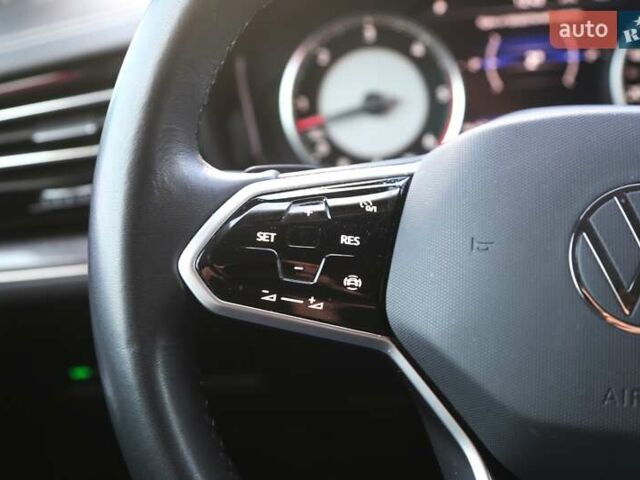 Серый Фольксваген Туарег, объемом двигателя 2.97 л и пробегом 50 тыс. км за 60500 $, фото 32 на Automoto.ua