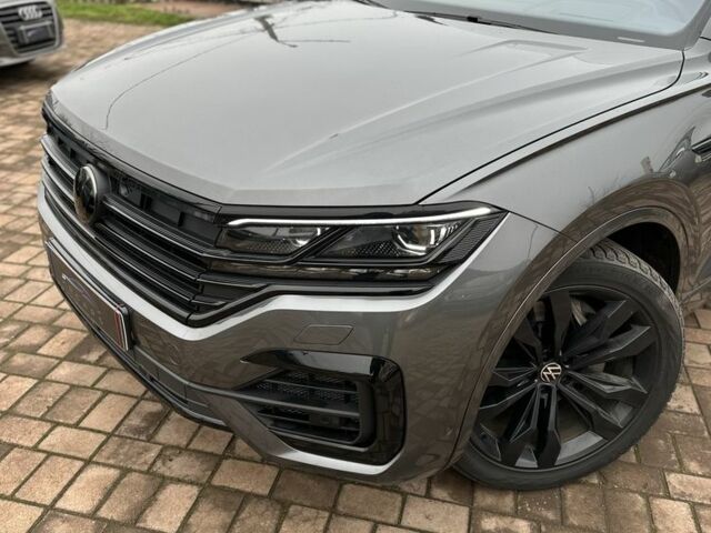 Сірий Фольксваген Туарег, об'ємом двигуна 3 л та пробігом 135 тис. км за 57500 $, фото 13 на Automoto.ua