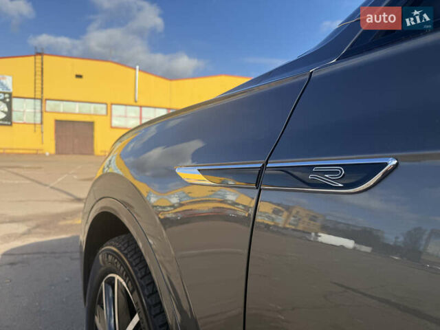 Серый Фольксваген Туарег, объемом двигателя 2.97 л и пробегом 45 тыс. км за 77575 $, фото 11 на Automoto.ua