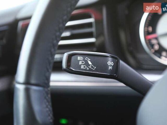 Серый Фольксваген Туарег, объемом двигателя 2.97 л и пробегом 50 тыс. км за 60500 $, фото 33 на Automoto.ua