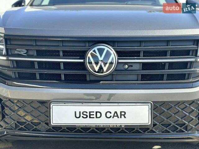 Серый Фольксваген Туарег, объемом двигателя 2.99 л и пробегом 13 тыс. км за 82000 $, фото 11 на Automoto.ua