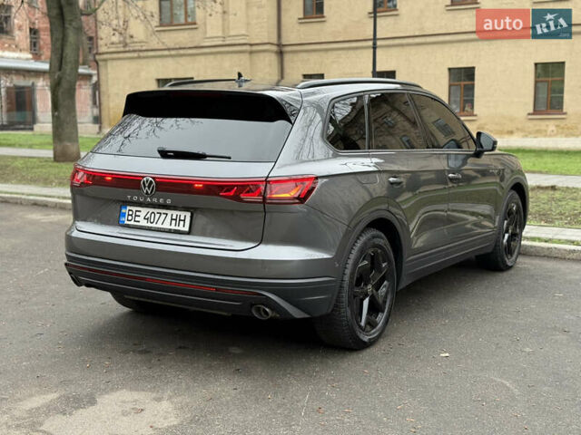 Серый Фольксваген Туарег, объемом двигателя 2.97 л и пробегом 20 тыс. км за 65000 $, фото 6 на Automoto.ua