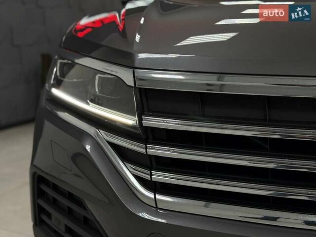 Сірий Фольксваген Туарег, об'ємом двигуна 2.97 л та пробігом 79 тис. км за 59900 $, фото 7 на Automoto.ua