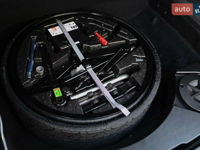 Серый Фольксваген Туарег, объемом двигателя 2.97 л и пробегом 32 тыс. км за 81000 $, фото 71 на Automoto.ua