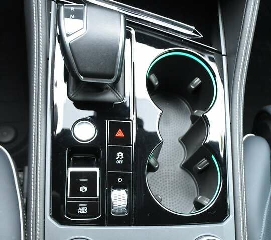 Сірий Фольксваген Туарег, об'ємом двигуна 2.97 л та пробігом 29 тис. км за 78000 $, фото 49 на Automoto.ua