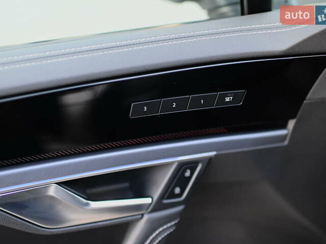 Серый Фольксваген Туарег, объемом двигателя 2.97 л и пробегом 32 тыс. км за 81000 $, фото 33 на Automoto.ua