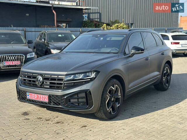 Серый Фольксваген Туарег, объемом двигателя 2.97 л и пробегом 31 тыс. км за 80000 $, фото 11 на Automoto.ua