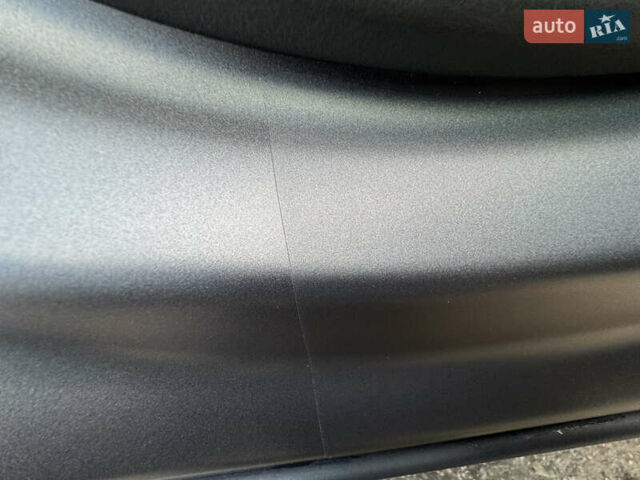 Серый Фольксваген Туарег, объемом двигателя 3 л и пробегом 13 тыс. км за 90000 $, фото 13 на Automoto.ua