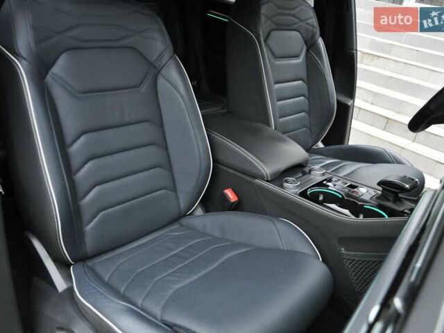 Сірий Фольксваген Туарег, об'ємом двигуна 2.97 л та пробігом 29 тис. км за 78000 $, фото 27 на Automoto.ua