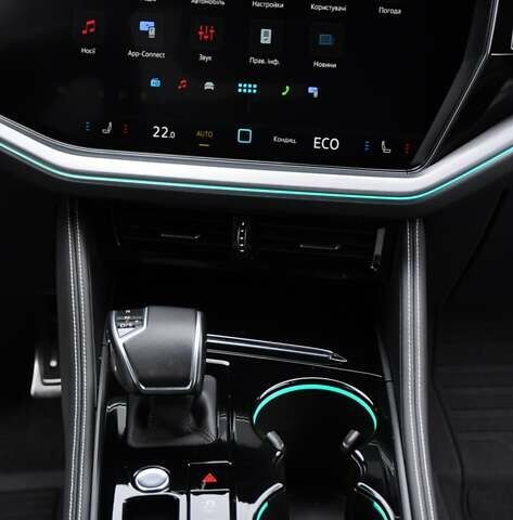 Сірий Фольксваген Туарег, об'ємом двигуна 2.97 л та пробігом 29 тис. км за 78000 $, фото 41 на Automoto.ua