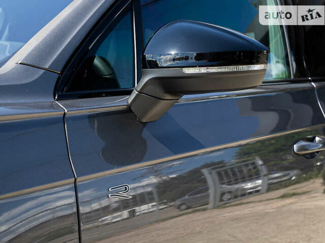 Серый Фольксваген Туарег, объемом двигателя 2.97 л и пробегом 29 тыс. км за 81450 $, фото 17 на Automoto.ua