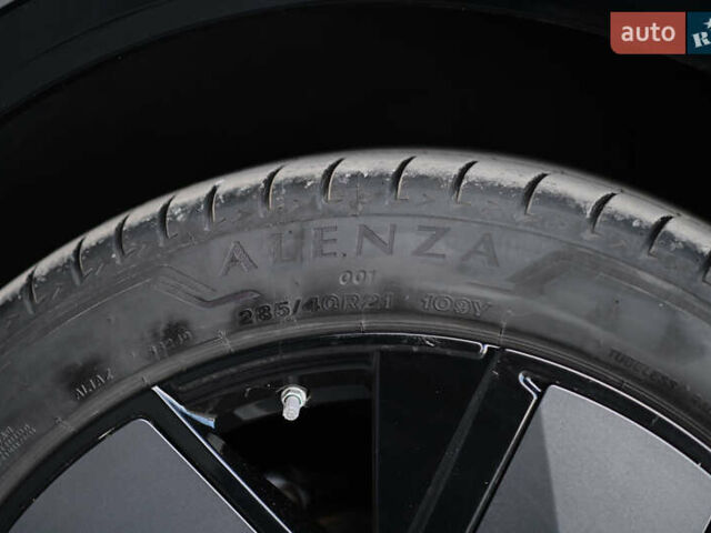 Серый Фольксваген Туарег, объемом двигателя 2.97 л и пробегом 32 тыс. км за 81000 $, фото 24 на Automoto.ua