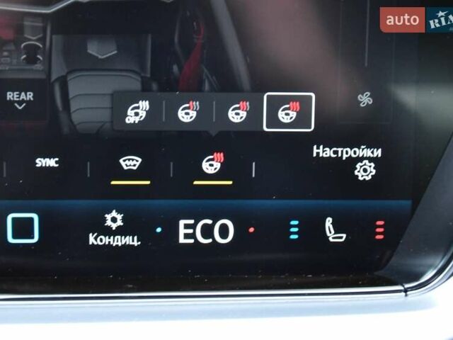 Сірий Фольксваген Туарег, об'ємом двигуна 2.97 л та пробігом 29 тис. км за 78000 $, фото 47 на Automoto.ua