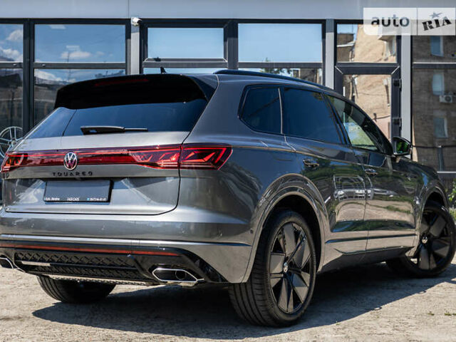 Серый Фольксваген Туарег, объемом двигателя 2.97 л и пробегом 29 тыс. км за 81450 $, фото 13 на Automoto.ua