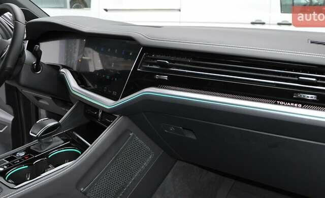 Сірий Фольксваген Туарег, об'ємом двигуна 2.97 л та пробігом 29 тис. км за 78000 $, фото 24 на Automoto.ua