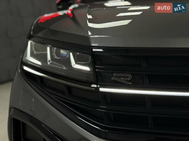 Серый Фольксваген Туарег, объемом двигателя 2.97 л и пробегом 39 тыс. км за 81500 $, фото 6 на Automoto.ua