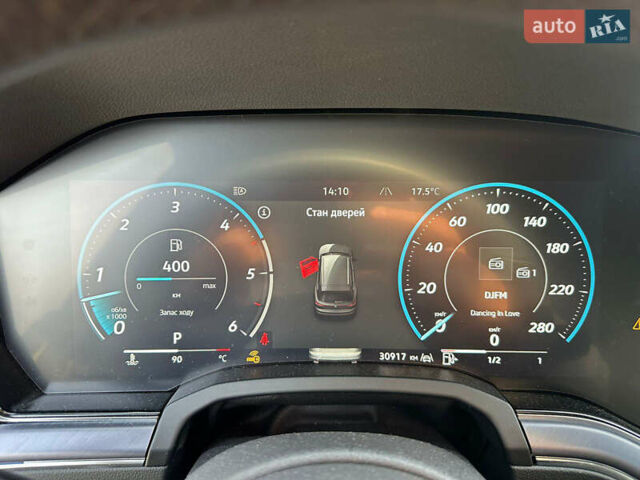 Серый Фольксваген Туарег, объемом двигателя 2.97 л и пробегом 31 тыс. км за 80000 $, фото 6 на Automoto.ua