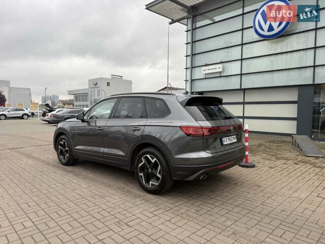 Серый Фольксваген Туарег, объемом двигателя 2.97 л и пробегом 19 тыс. км за 64999 $, фото 8 на Automoto.ua
