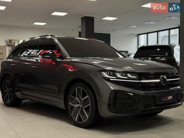 Серый Фольксваген Туарег, объемом двигателя 2.97 л и пробегом 39 тыс. км за 81500 $, фото 12 на Automoto.ua