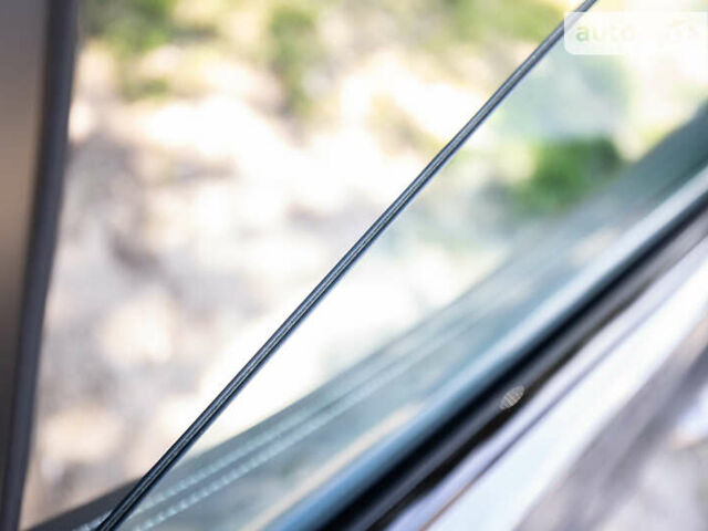 Серый Фольксваген Туарег, объемом двигателя 2.97 л и пробегом 29 тыс. км за 81450 $, фото 25 на Automoto.ua