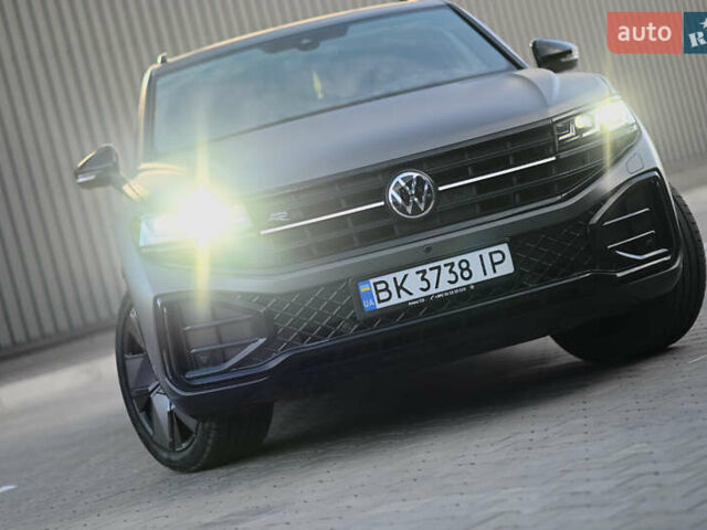 Серый Фольксваген Туарег, объемом двигателя 2.97 л и пробегом 32 тыс. км за 81000 $, фото 9 на Automoto.ua