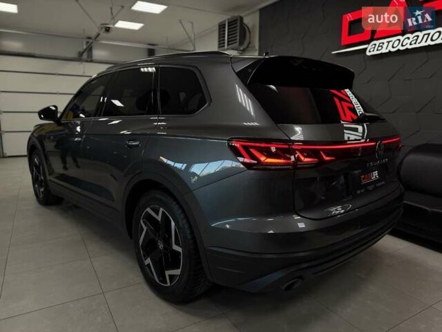 Сірий Фольксваген Туарег, об'ємом двигуна 2.97 л та пробігом 79 тис. км за 59900 $, фото 28 на Automoto.ua