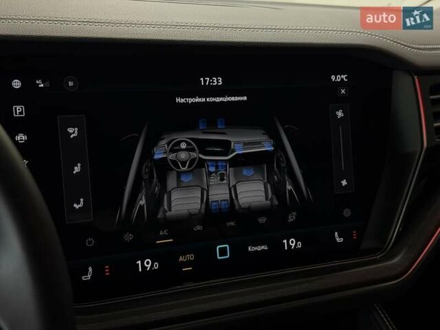 Сірий Фольксваген Туарег, об'ємом двигуна 2.97 л та пробігом 79 тис. км за 59900 $, фото 34 на Automoto.ua