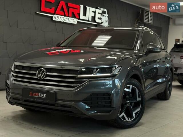 Сірий Фольксваген Туарег, об'ємом двигуна 2.97 л та пробігом 79 тис. км за 59900 $, фото 3 на Automoto.ua
