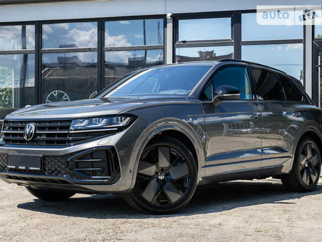 Серый Фольксваген Туарег, объемом двигателя 2.97 л и пробегом 29 тыс. км за 81450 $, фото 75 на Automoto.ua