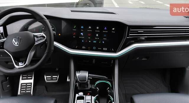 Сірий Фольксваген Туарег, об'ємом двигуна 2.97 л та пробігом 29 тис. км за 78000 $, фото 35 на Automoto.ua