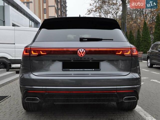 Сірий Фольксваген Туарег, об'ємом двигуна 2.97 л та пробігом 29 тис. км за 78000 $, фото 4 на Automoto.ua