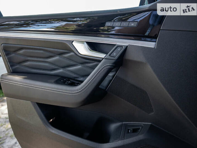 Серый Фольксваген Туарег, объемом двигателя 2.97 л и пробегом 29 тыс. км за 81450 $, фото 38 на Automoto.ua