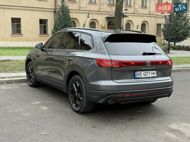 Серый Фольксваген Туарег, объемом двигателя 2.97 л и пробегом 20 тыс. км за 65000 $, фото 7 на Automoto.ua