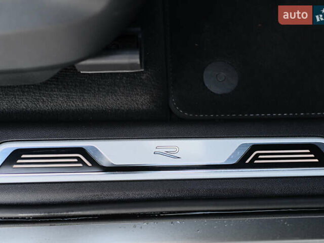 Серый Фольксваген Туарег, объемом двигателя 2.97 л и пробегом 32 тыс. км за 81000 $, фото 65 на Automoto.ua