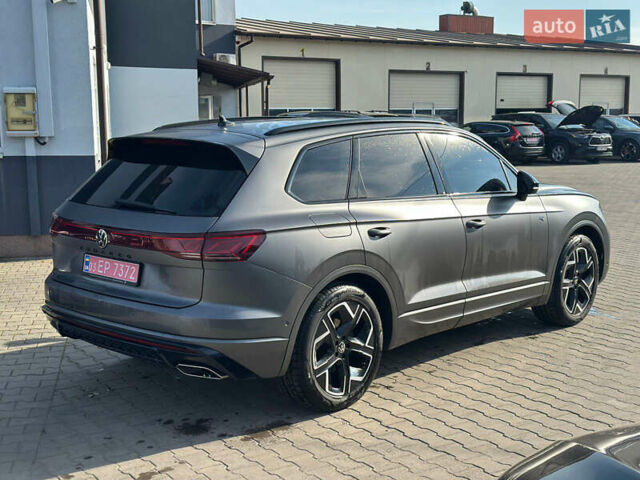 Серый Фольксваген Туарег, объемом двигателя 2.97 л и пробегом 31 тыс. км за 80000 $, фото 14 на Automoto.ua