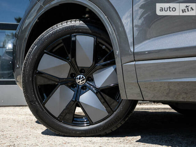 Серый Фольксваген Туарег, объемом двигателя 2.97 л и пробегом 29 тыс. км за 81450 $, фото 19 на Automoto.ua